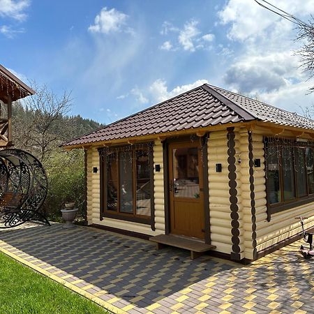 Maison d'hôtes Rodynnyi Zatyshok à Verkhovyna Extérieur photo